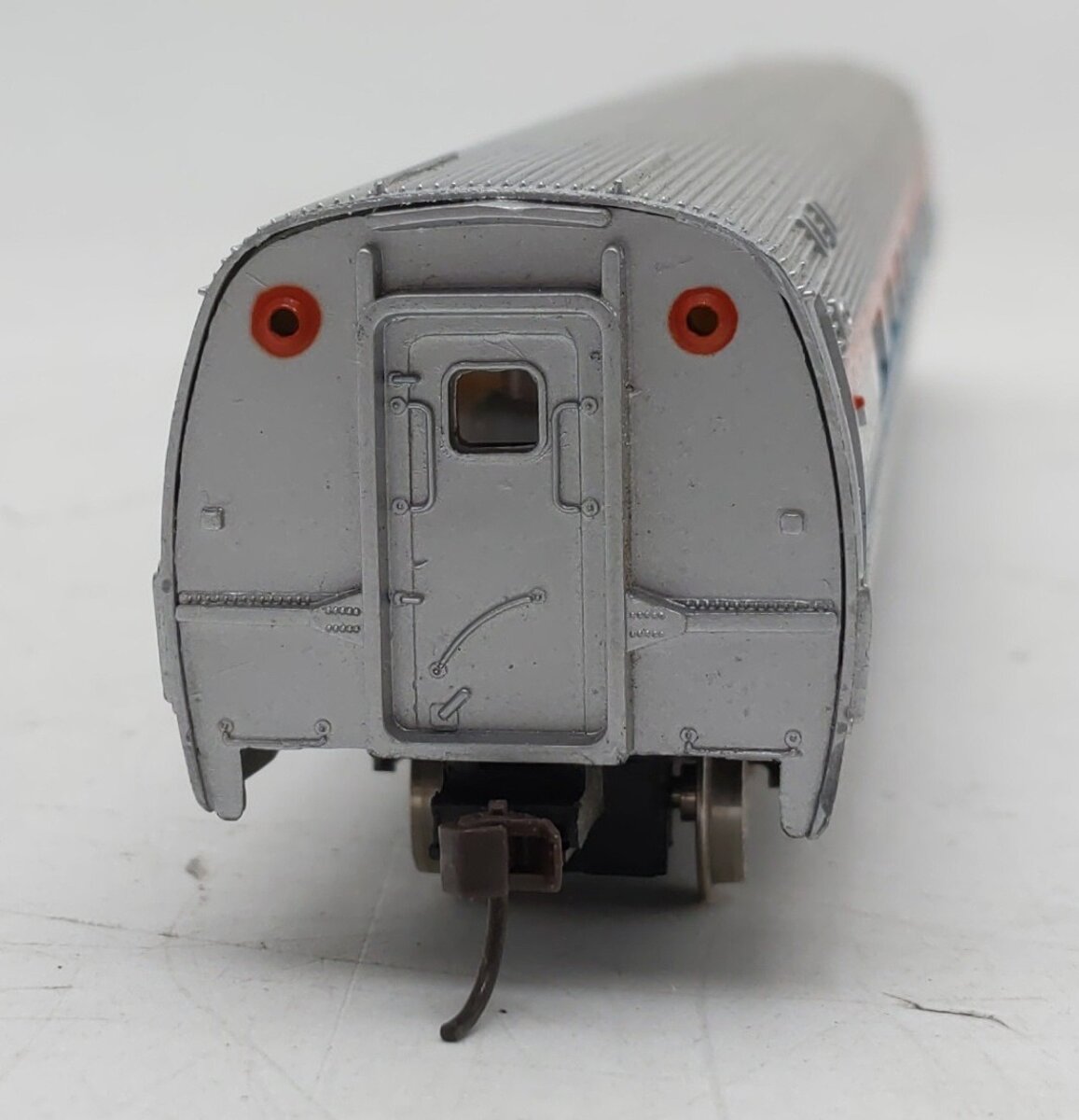Bachmann 43-1022-05 HO Amtrak 85' Budd Fleet Coach #21917 EX