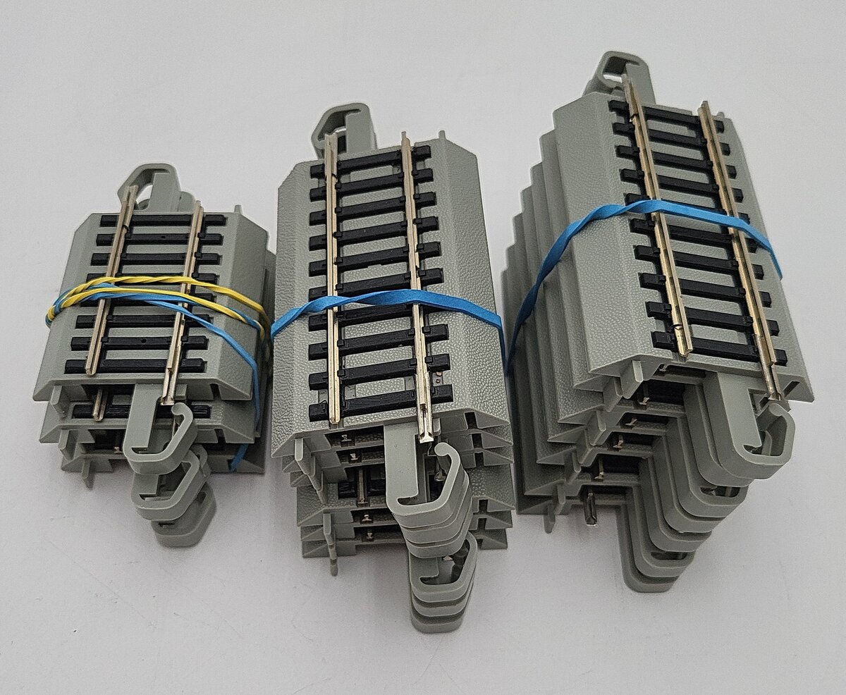 Bachmann HO Scale Straight Track Sections [16] LN