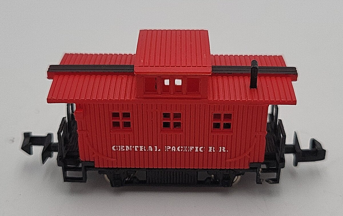 N Scale Central Pacific Railroad Caboose LN