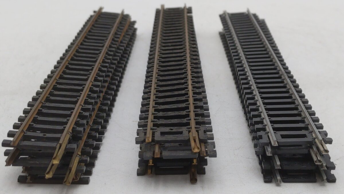 Assorted HO 9" Brass and Nickel Silver Straight Tracks (13) VG