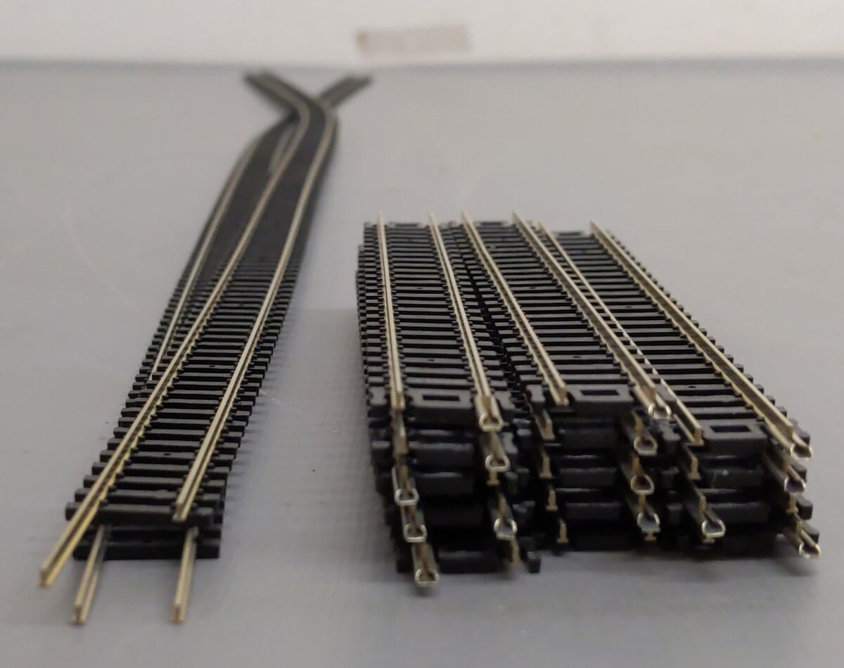 Atlas N Scale Assorted Straight Track Sections [16] VG