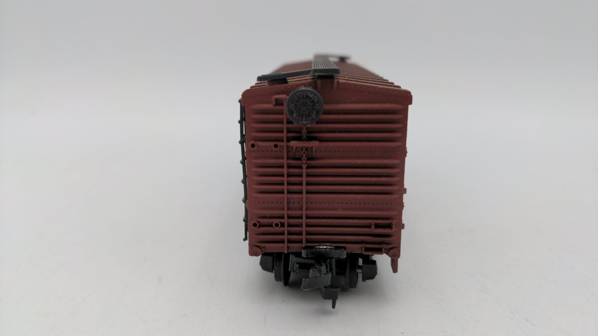 AHM 5275-G HO Scale Pennsylvania Railroad Stock Car #135427 VG