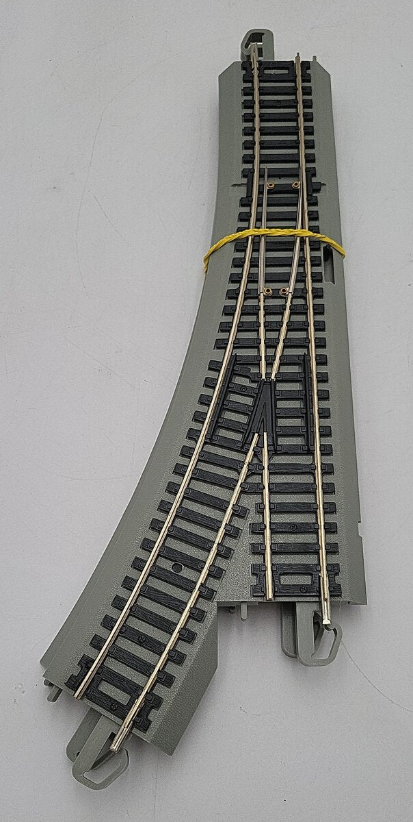 Bachmann HO Scale Right hand Manual Switcher Track Sections [2] LN