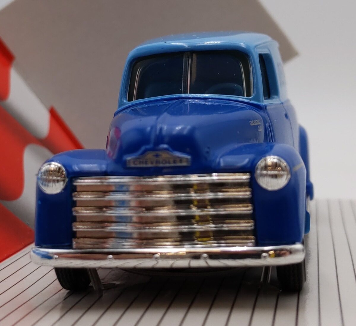 Ertl 2825 1:43 Deli Supply 1950 Chevy Panel Truck Classic Vehicles NIB