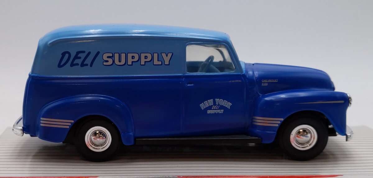 Ertl 2825 1:43 Deli Supply 1950 Chevy Panel Truck Classic Vehicles NIB