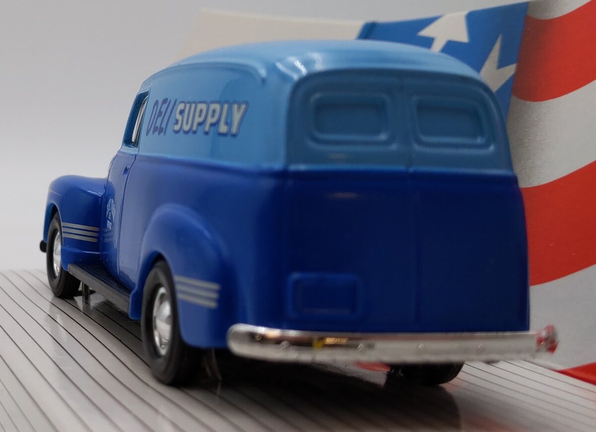Ertl 2825 1:43 Deli Supply 1950 Chevy Panel Truck Classic Vehicles NIB
