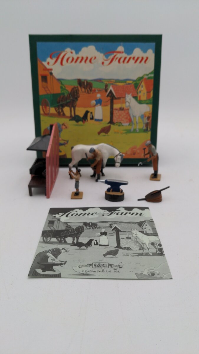W. Britain 8706 Cast Metal Farm Forge With Horse Forge 2 Men 1 Boy and Anvil Set EX/Box