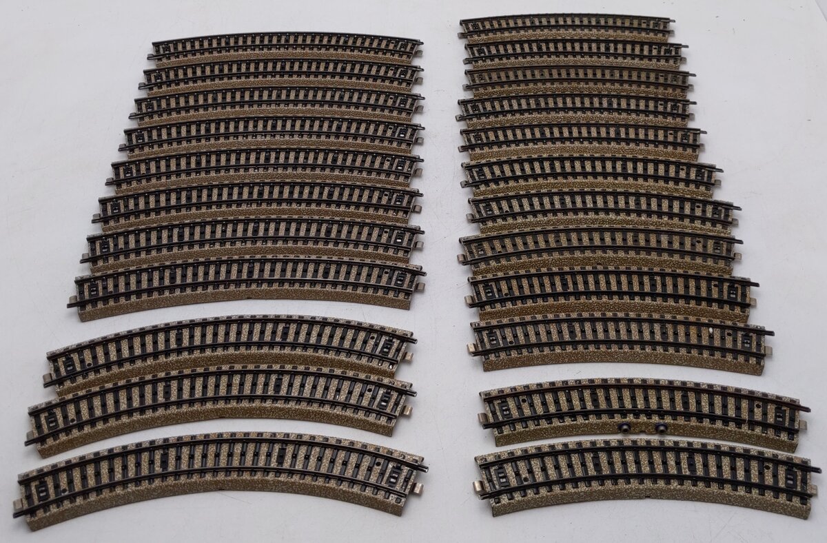Marklin HO Scale Assorted Curved M Track Sections [23] EX