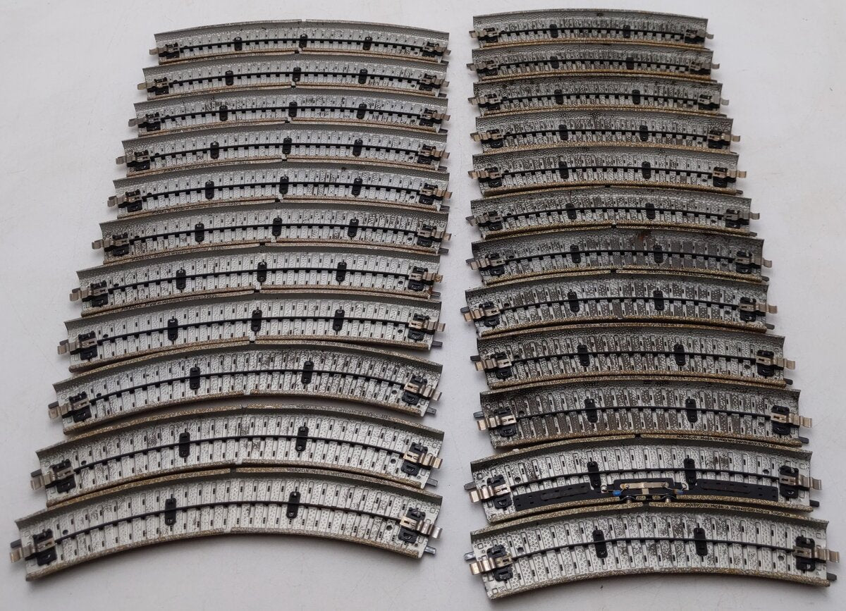 Marklin HO Scale Assorted Curved M Track Sections [23] EX