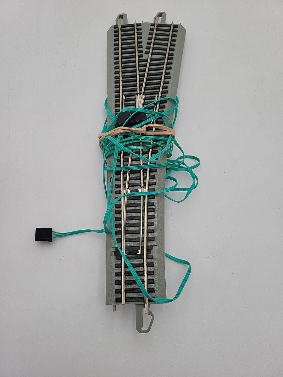 Bachmann 44566 HO Scale Right Hand Electric Switch LN