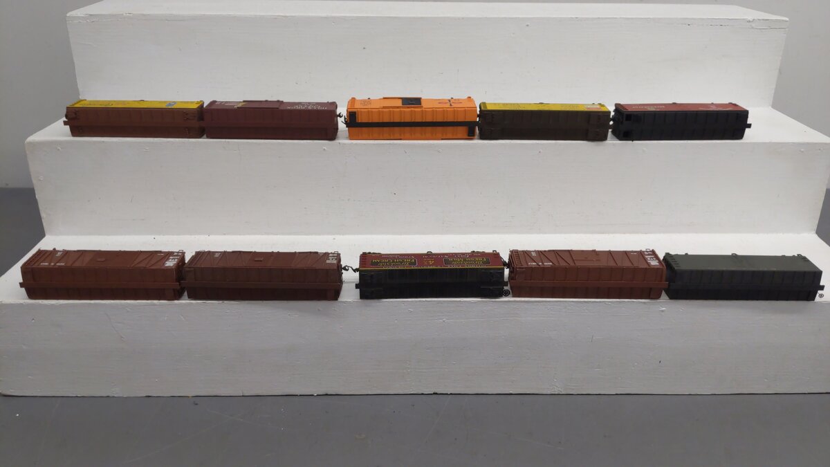HO Scale CUSTOM Assorted Freight Cars: 585034, 394, 161, 905, 3003, 23099 [10] VG
