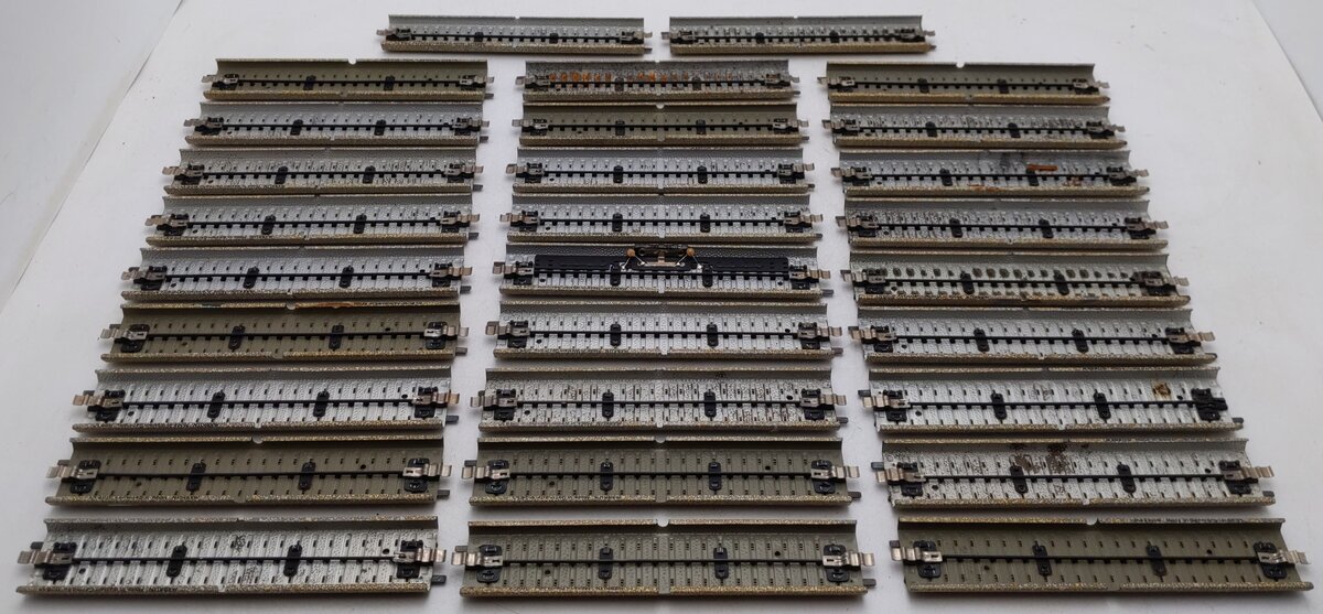 Marklin HO Scale Assorted Straight M Track Sections [29] VG