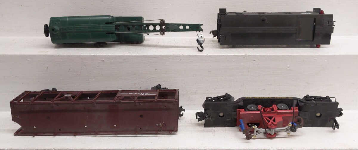 Lionel & Other Assorted O Gauge Freight Cars [4] EX
