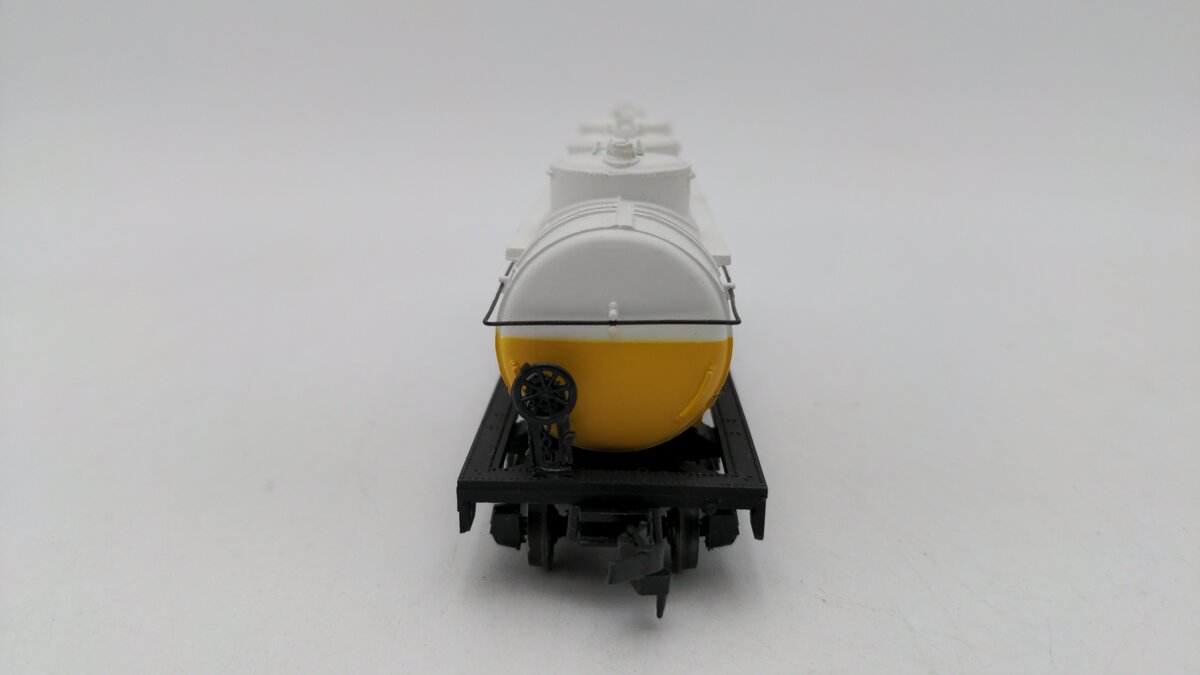AHM HO Scale Fluorocarbons 3 Dome Tank Car #U.C.P.X 786 VG