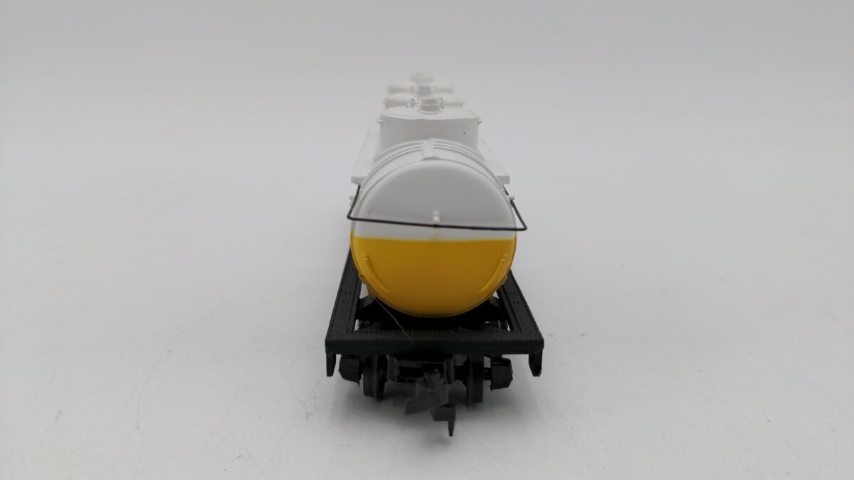 AHM HO Scale Fluorocarbons 3 Dome Tank Car #U.C.P.X 786 VG