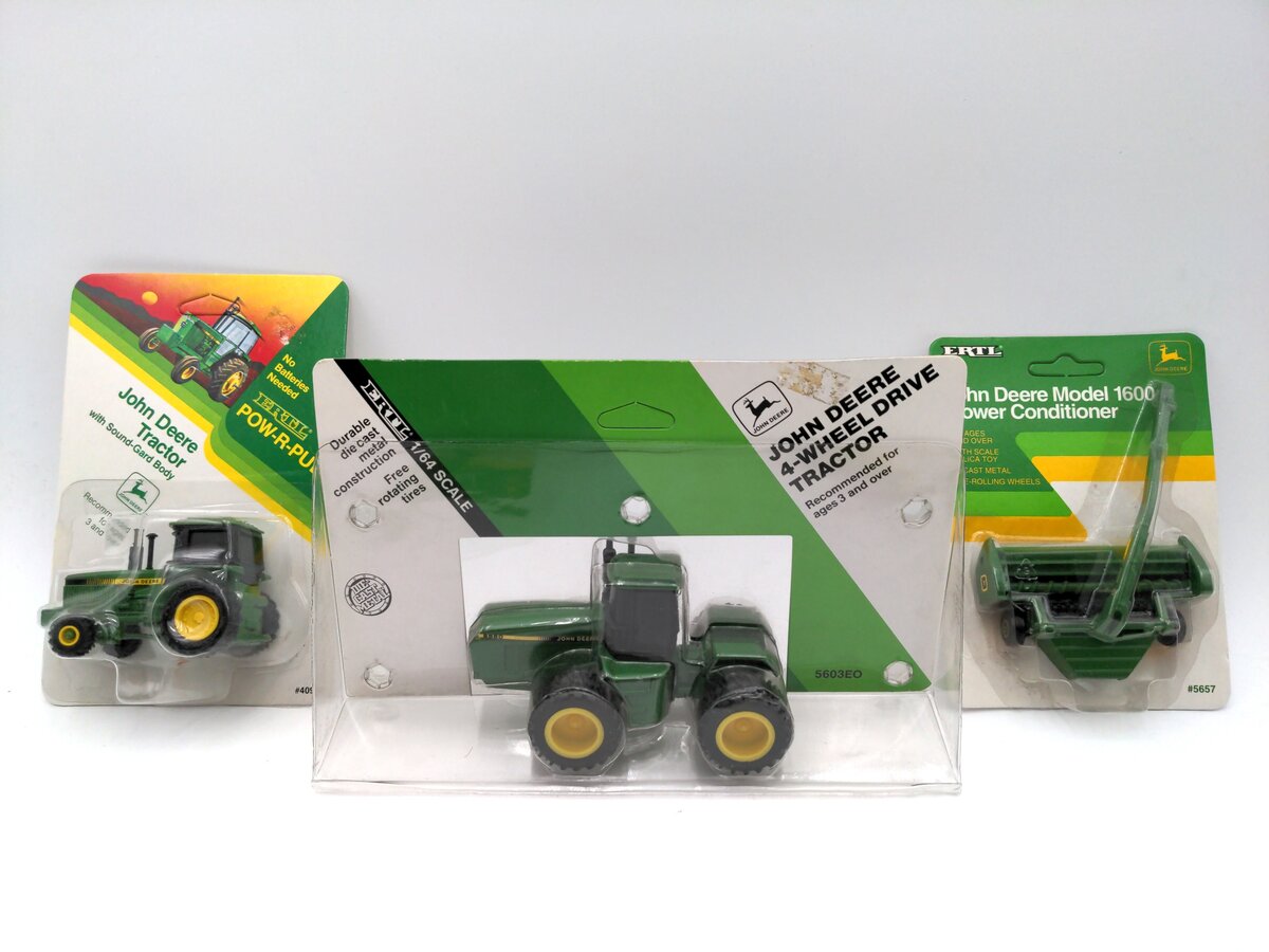 Ertl 5528/4092/5657/5552/5603EO 1:64 John Deere Assorted Farming Equipment MT/Box