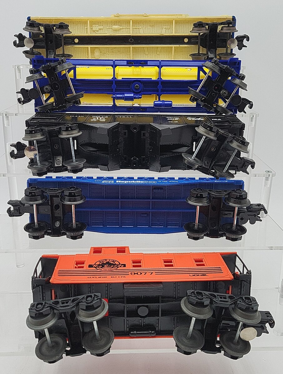 Lionel O Gauge Freight Car Assortment: 26138, 7601, 9077, 9026, 6113 [5] EX
