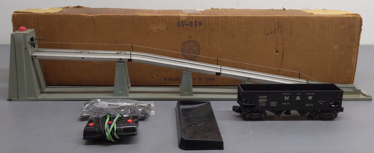 Lionel 456 Vintage O Operating Coal Ramp, Controller & Operating Hopper Car VG/Box