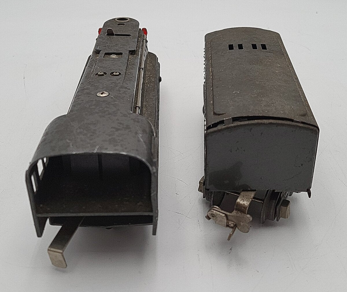 Lionel 1668 O Vintage 2-6-2 Lionel Lines Gunmetal Torpedo Steam Engine w/Tender VG