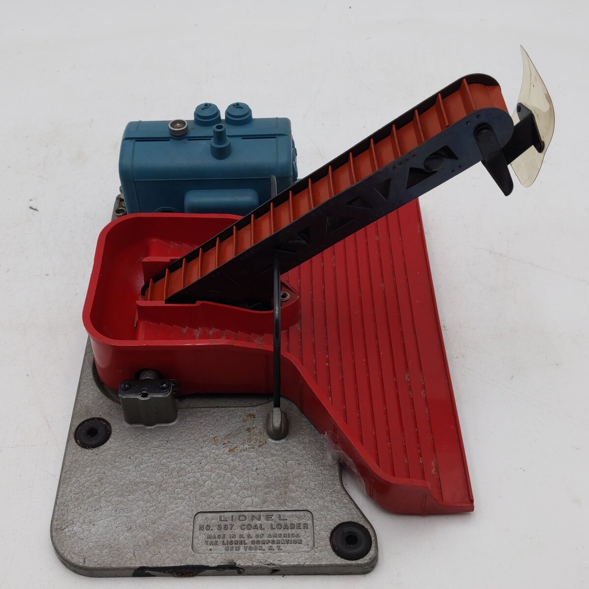 Lionel 397 Vintage O Operating Coal Loader NO COAL VG