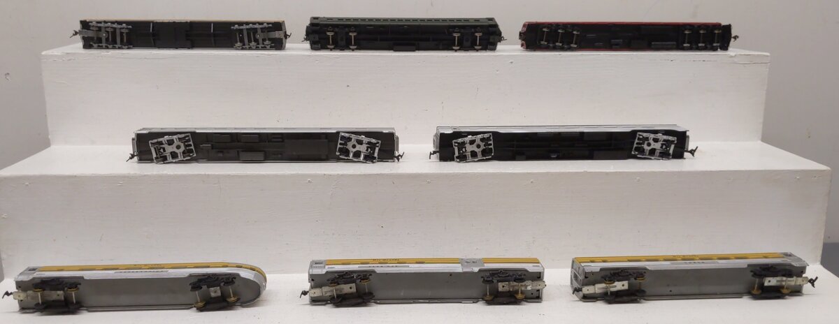 Rivarossi HO Scale Assorted Passenger Cars [8] EX