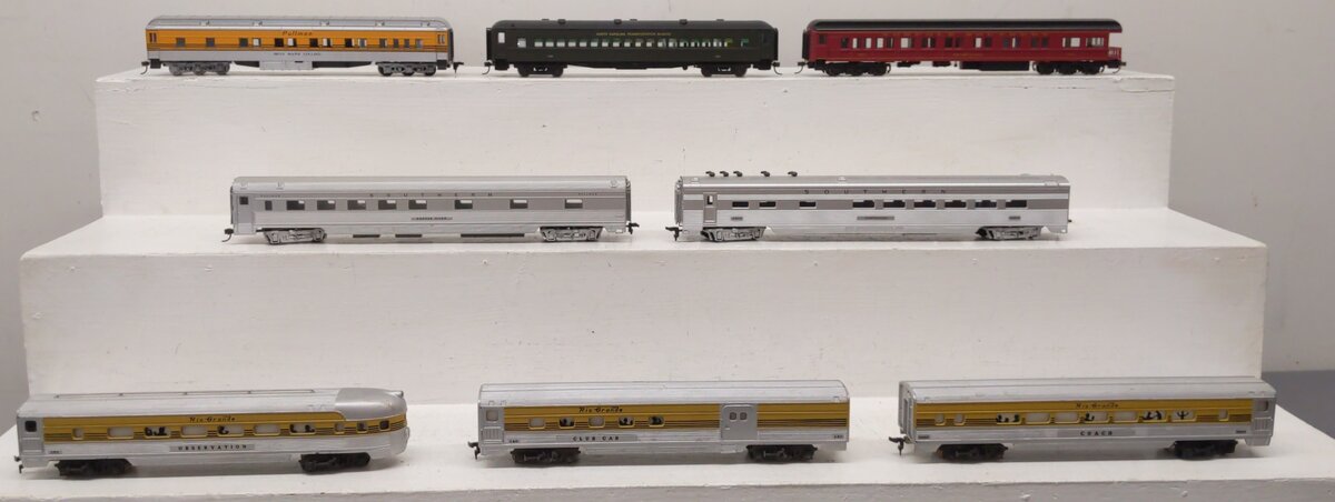 Rivarossi HO Scale Assorted Passenger Cars [8] EX