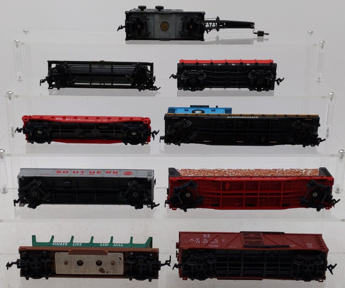HO Scale Assorted Freight Cars [9] VG