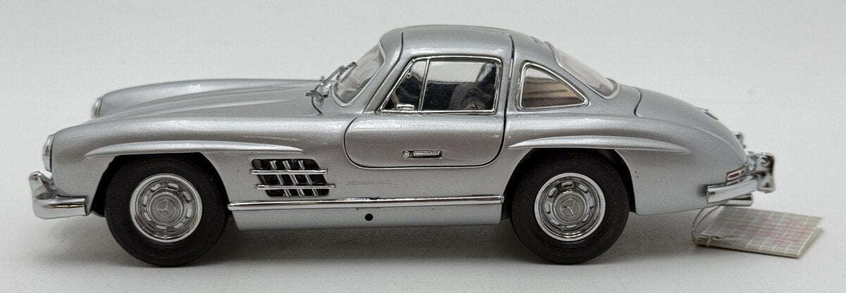 Franklin Mint 1954 1:24 Scale Silver Mercedes Benz 300 Gullwing SL Convertible EX/Box