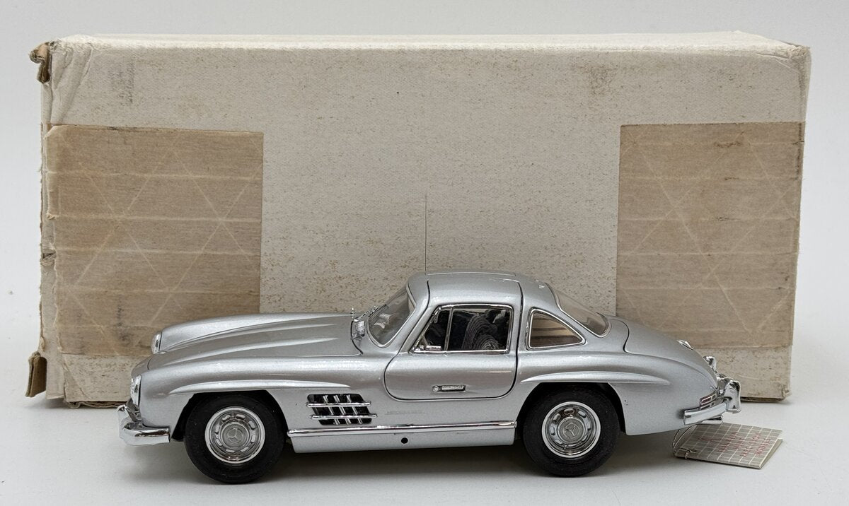 Franklin Mint 1954 1:24 Scale Silver Mercedes Benz 300 Gullwing SL Convertible EX/Box