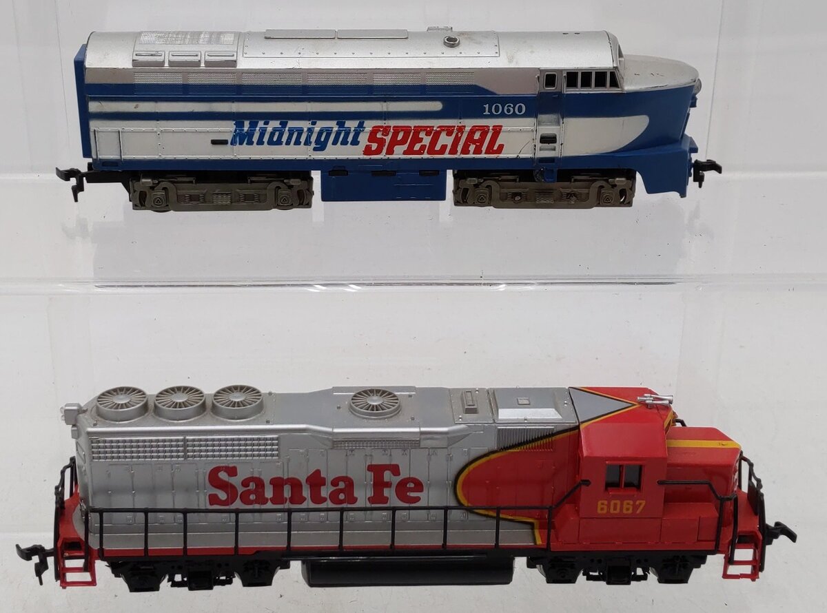 HO Scale Assorted Powered Diesel Locomotives [2] VG