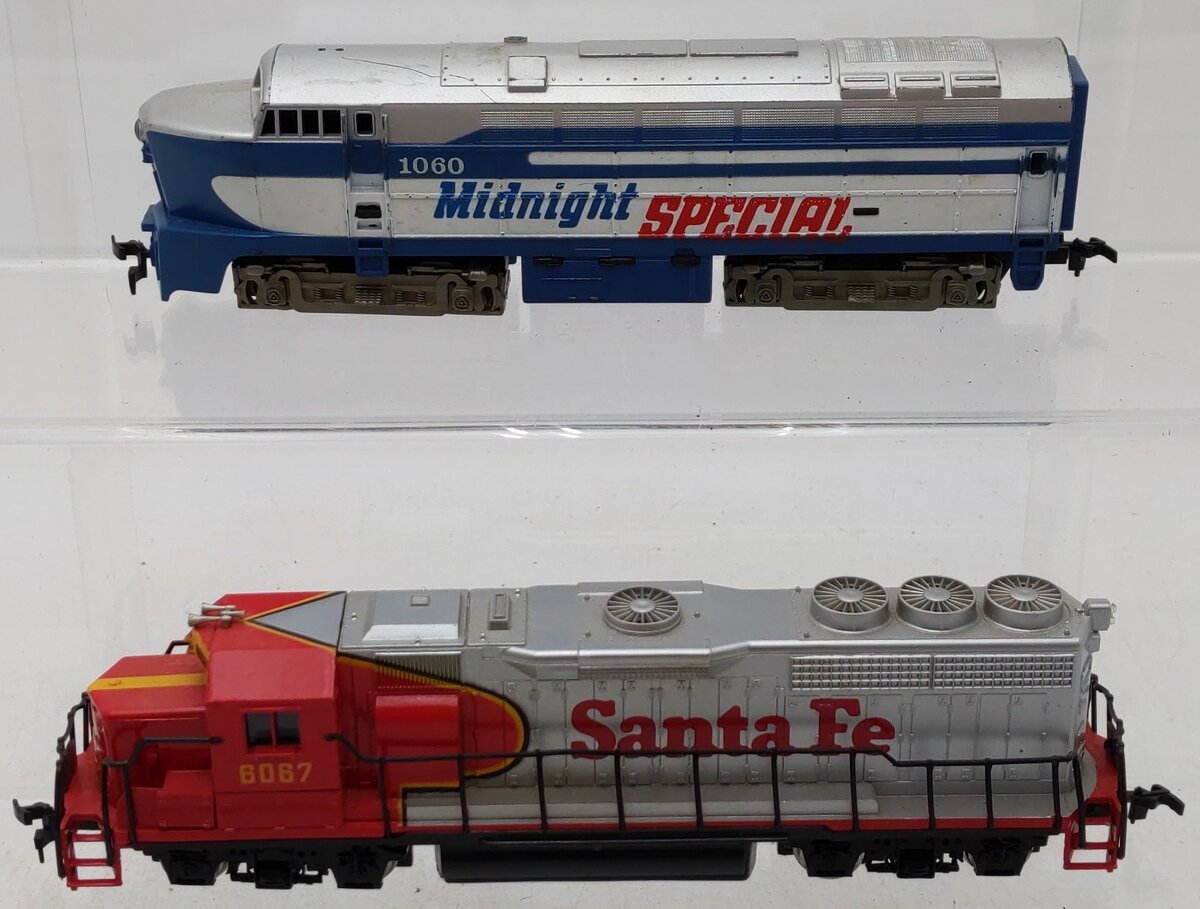 HO Scale Assorted Powered Diesel Locomotives [2] VG