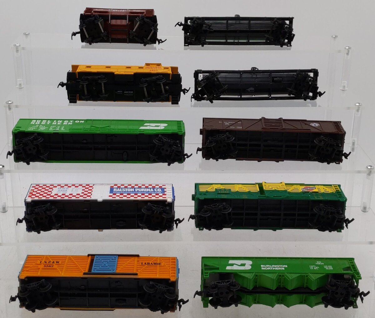 HO Scale Assorted Freight Cars [10] VG