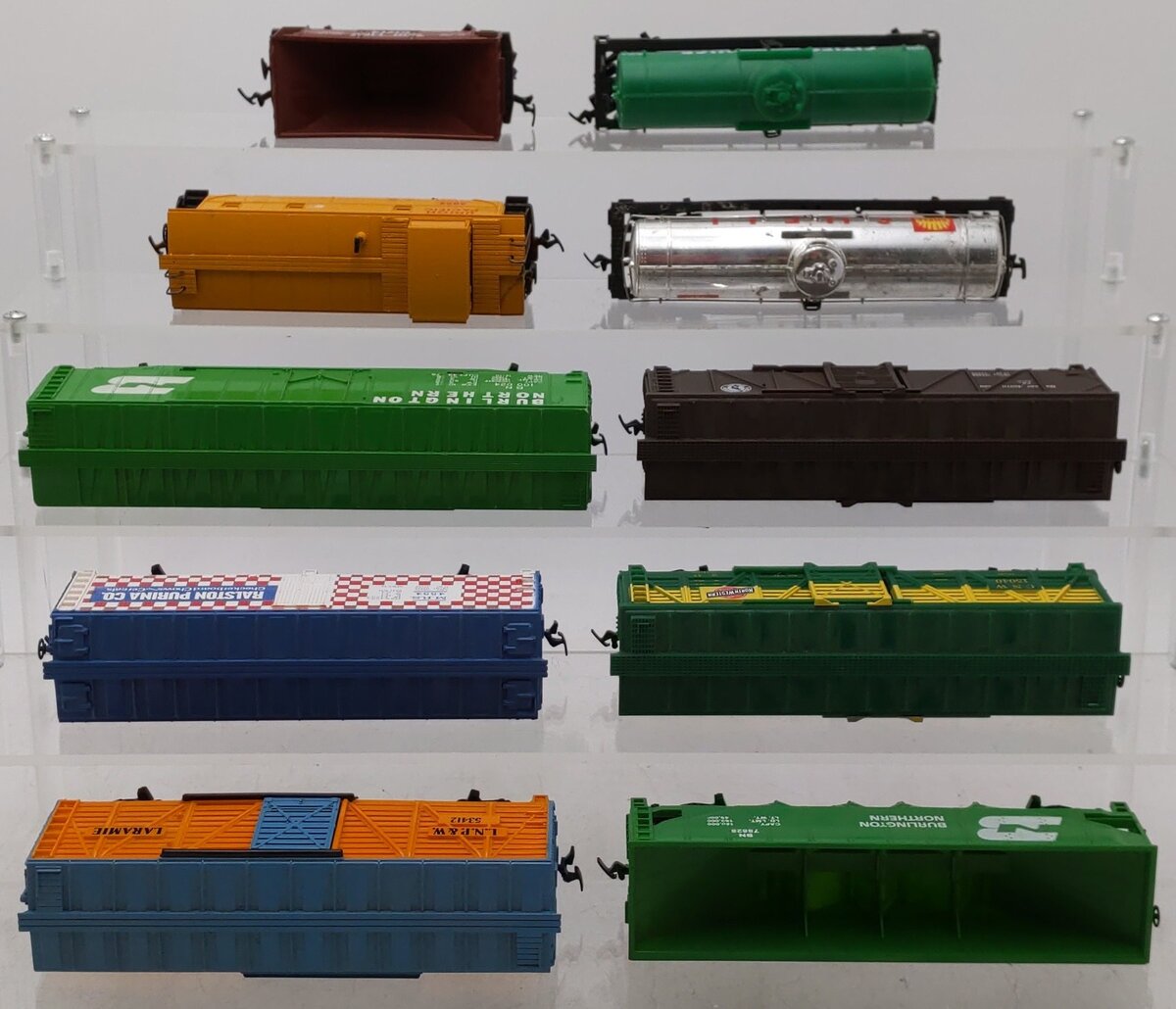 HO Scale Assorted Freight Cars [10] VG