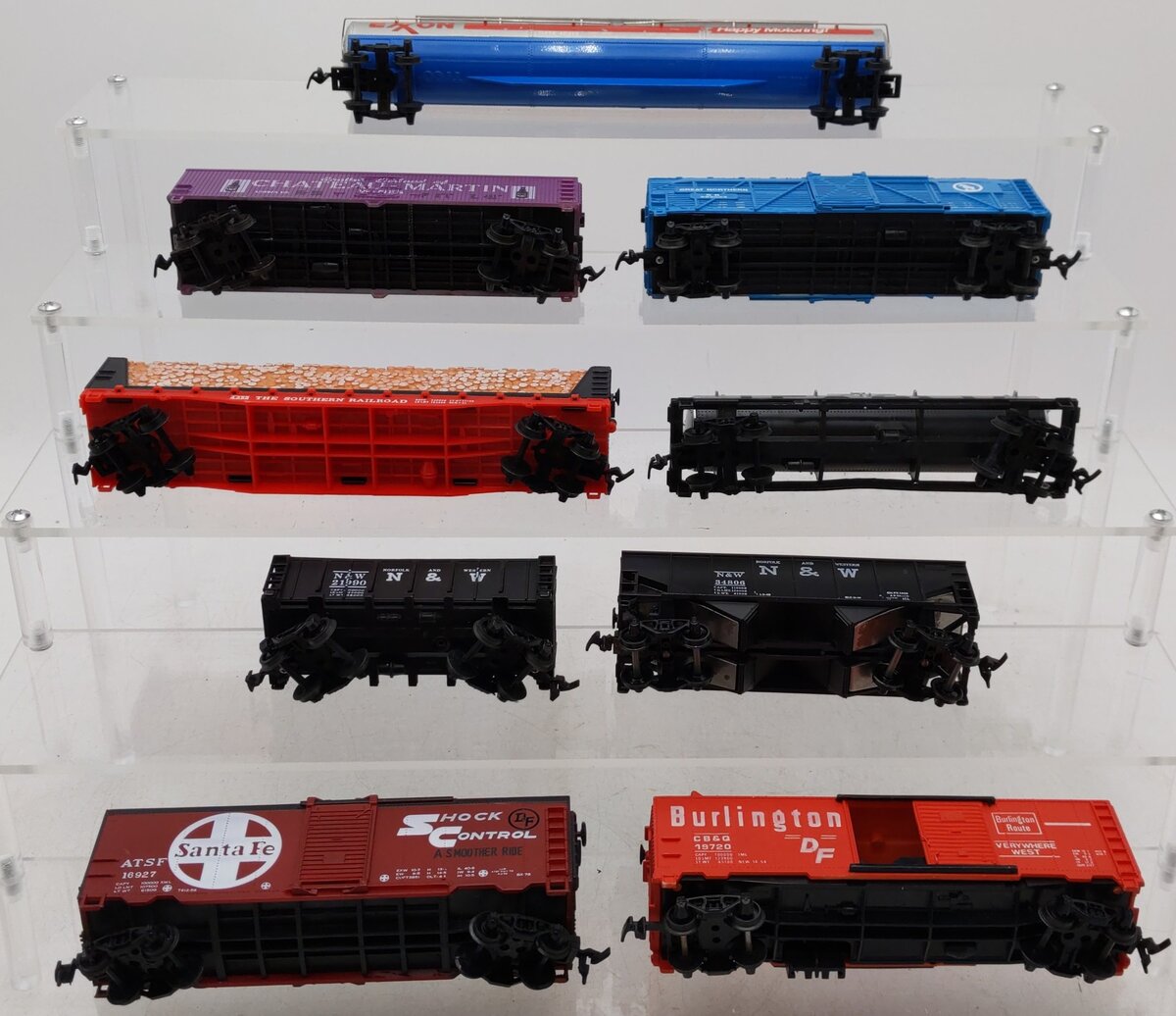 HO Scale Assorted Freight Cars [9] VG