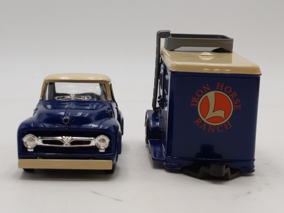 Lionel 404000 1:48 Iron Horse Ranch Truck & Horse Trailer NIB
