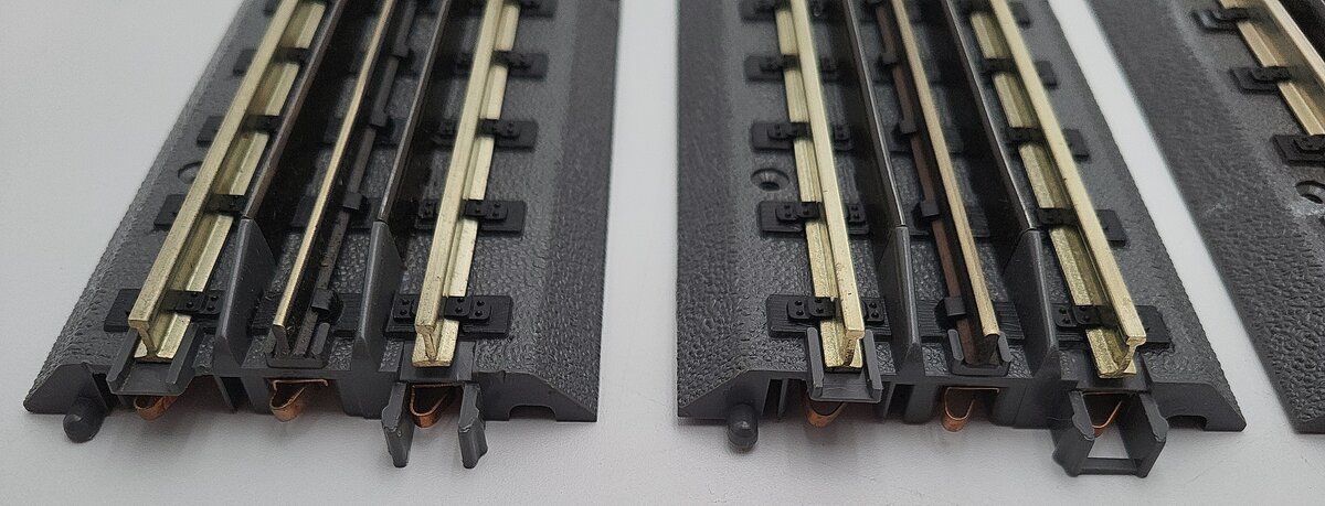 MTH 40-1008 RealTrax Uncoupling/Unloading Tracks w/o Switch [4] VG