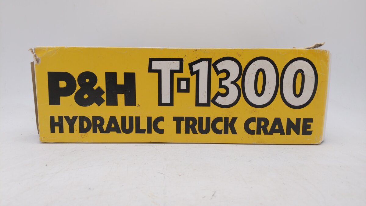 P&H T-1300 1:50 Scale Die-cast Hydraulic Truck Crane EX/Box