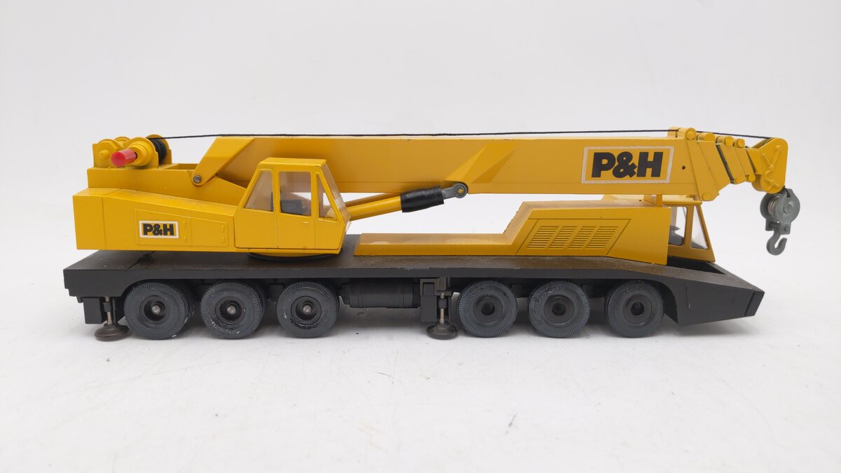 P&H T-1300 1:50 Scale Die-cast Hydraulic Truck Crane EX/Box