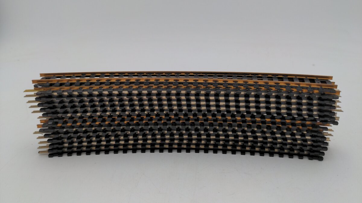 Atlas HO Scale Assorted Brass And Nickel Curved Track Sections [14] EX
