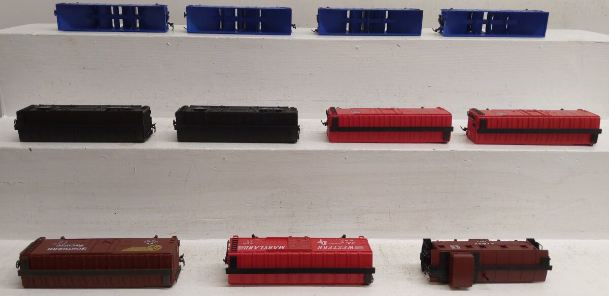 Roco HO Scale Assorted Freight Cars  [11] EX
