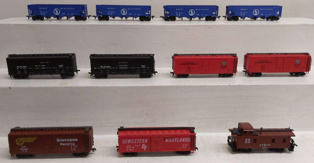 Roco HO Scale Assorted Freight Cars  [11] EX