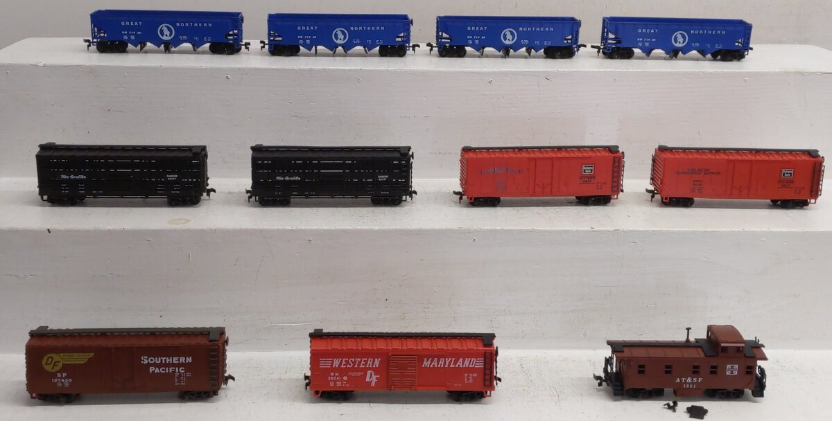 Roco HO Scale Assorted Freight Cars  [11] EX