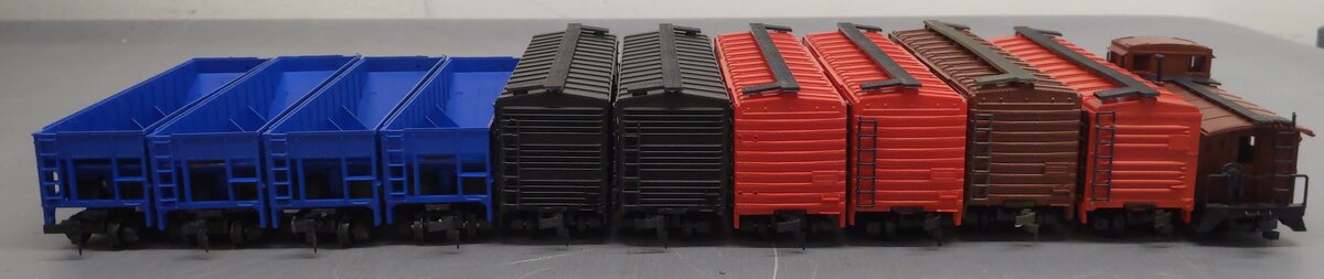 Roco HO Scale Assorted Freight Cars  [11] EX