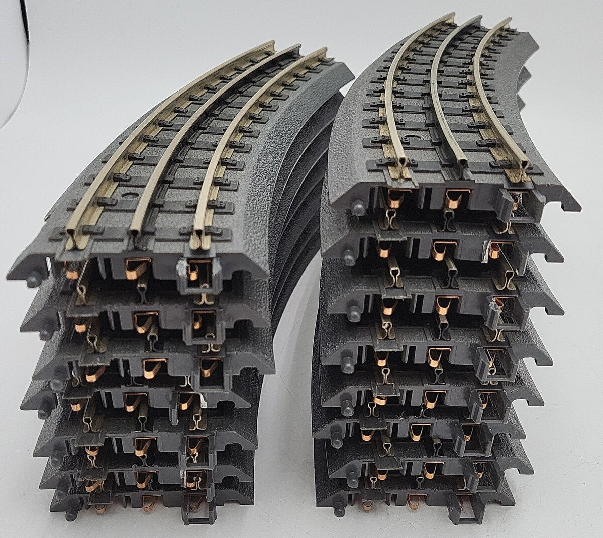 MTH 40-1042 O-42 RealTrax Curved Section W/ Hollow Nickel Silver Rails (15) VG