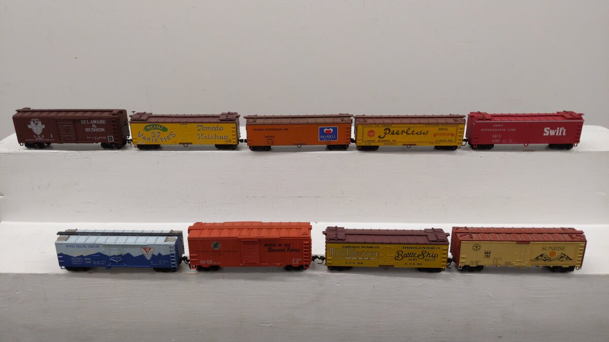Life Like & Other HO Scale CUSTOM Assorted Freight Cars: 410, 18263, 9481 [9]