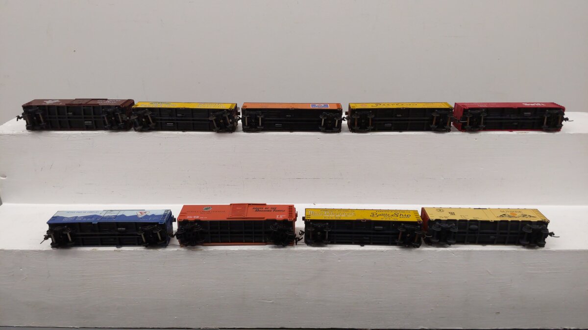 Life Like & Other HO Scale CUSTOM Assorted Freight Cars: 410, 18263, 9481 [9]