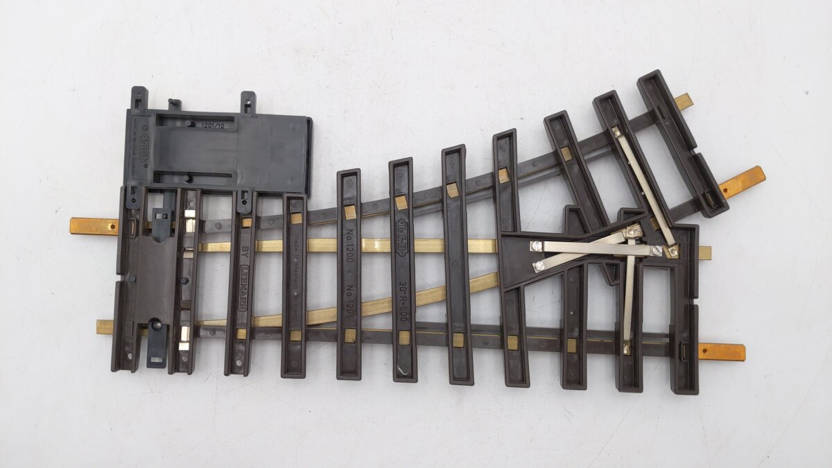 LGB 1205 G Scale 30° Right Hand Electric Switch Turnout EX/Box