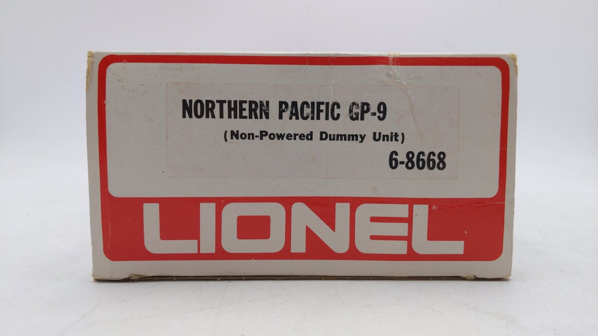 Lionel 6-8668 O Gauge Northern Pacific GP-9 Non-Powered Diesel Locomotive EX/Box