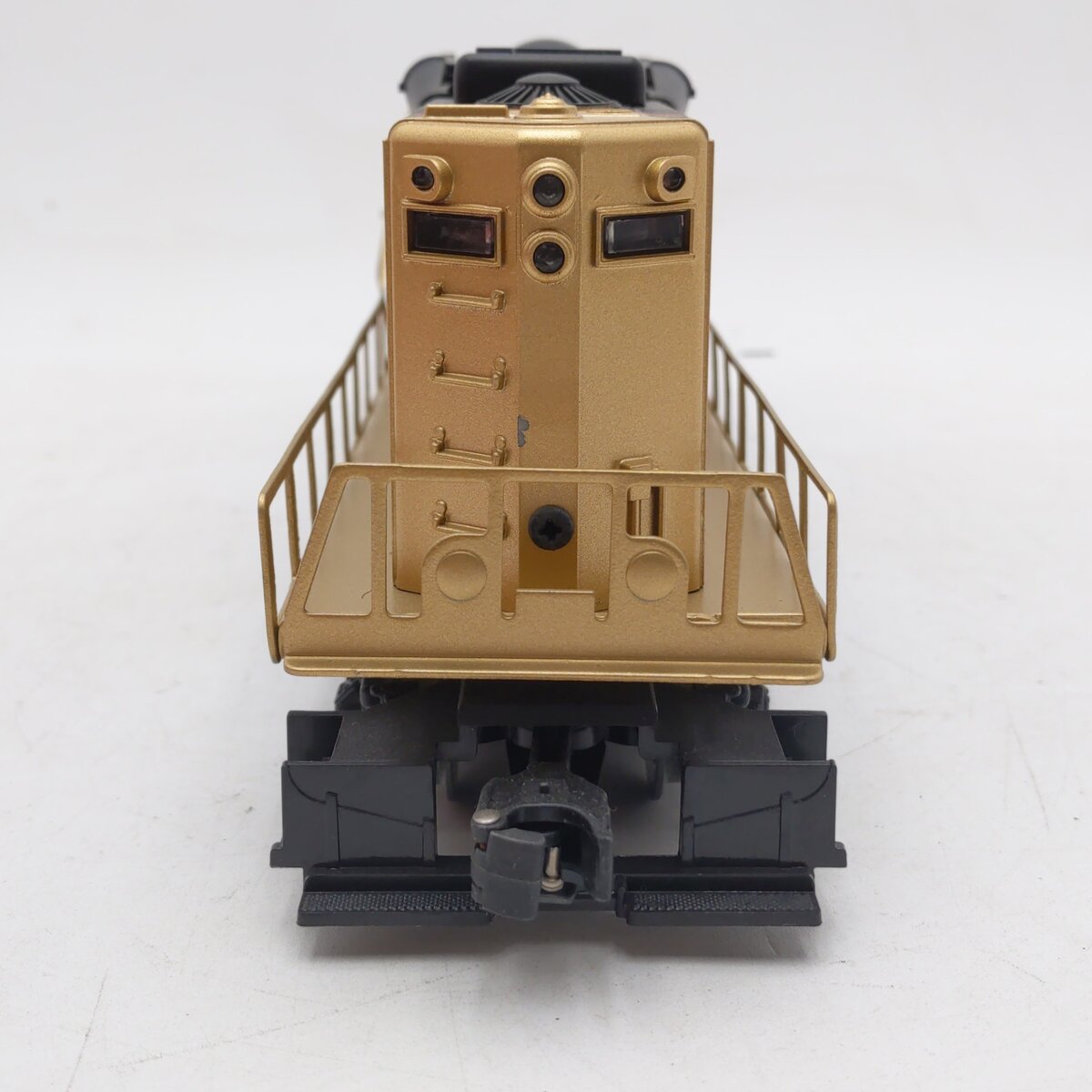 Lionel 6-8668 O Gauge Northern Pacific GP-9 Non-Powered Diesel Locomotive EX/Box