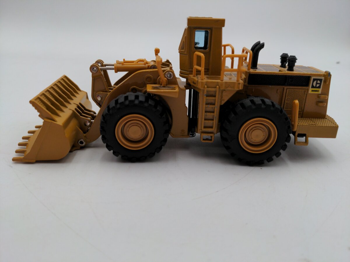 Shinsei 601 1:75 Caterpillar 992C Wheel Loader EX/Box